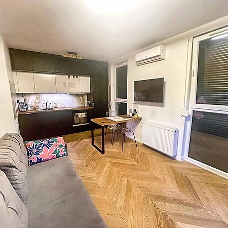 Garden Apartment Self Check-In - Bezkluczowy Dostep W 10 Minut O Kazdej Porze クラクフ エクステリア 写真