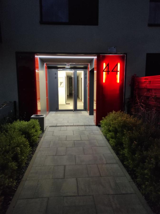 Garden Apartment Self Check-In - Bezkluczowy Dostep W 10 Minut O Kazdej Porze クラクフ エクステリア 写真
